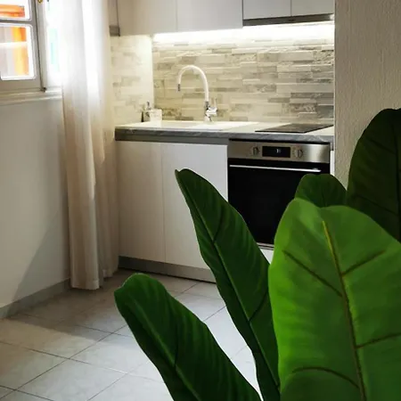 Duchess House Apartment *